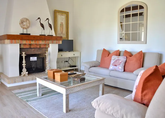 Fantastic For Family Gatherings, Optional Pool Heating, Free Air Con Wifi