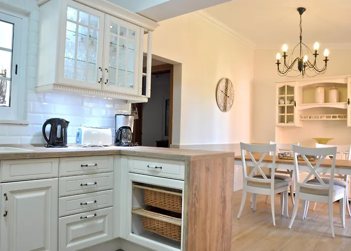 Fantastic For Family Gatherings, Optional Pool Heating, Free Air Con Wifi Villa *