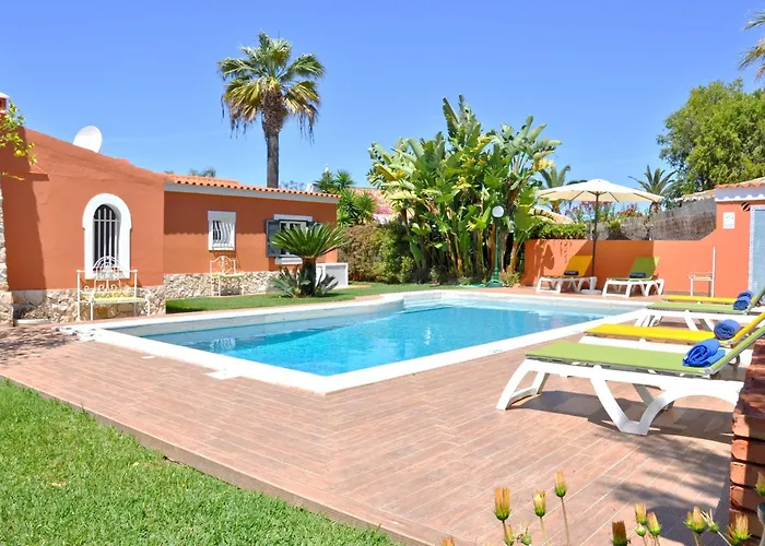 Villa Fantastic For Family Gatherings, Optional Pool Heating, Free Air Con Wifi