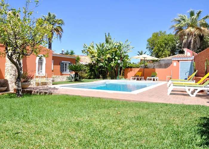 Fantastic For Family Gatherings, Optional Pool Heating, Free Air Con Wifi Villa *