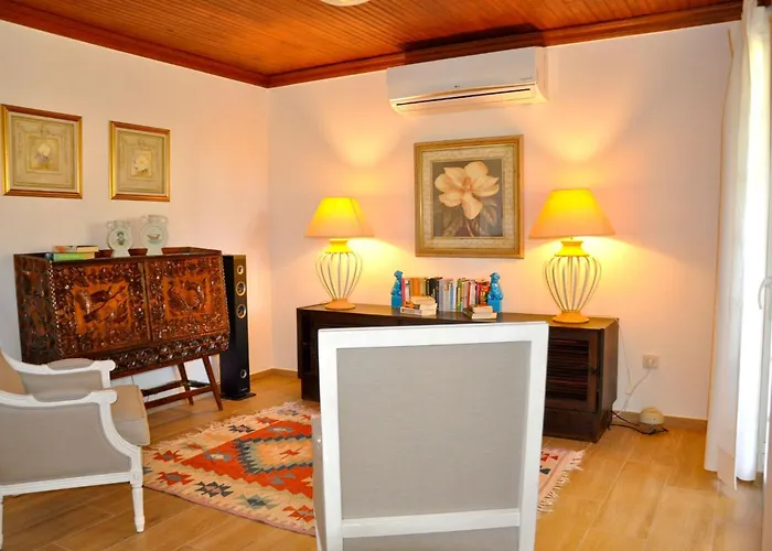 Fantastic For Family Gatherings, Optional Pool Heating, Free Air Con Wifi Quarteira