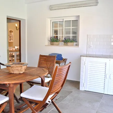 Fantastic Private Ideal For Great Family Holidays Villa Quarteira