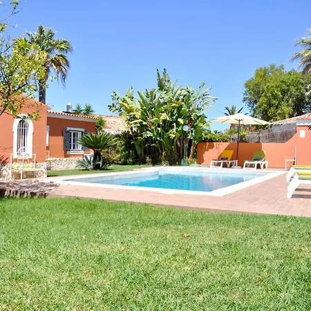Fantastic For Family Gatherings, Optional Pool Heating, Free Air Con Wifi Villa *