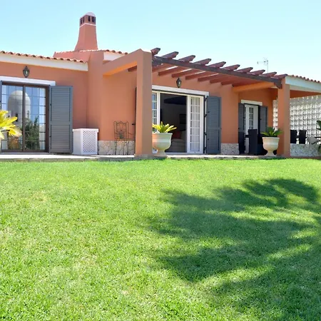 Fantastic Private Ideal For Great Family Holidays Villa Quarteira
