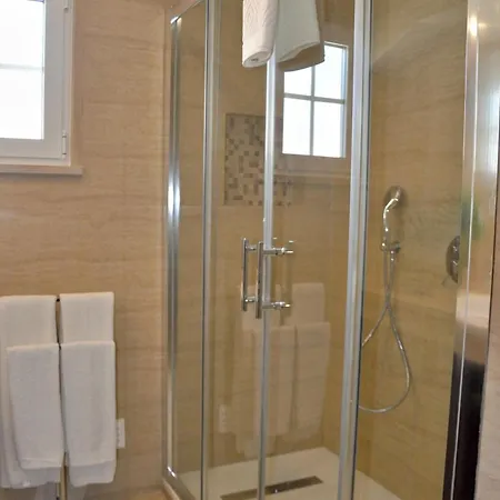 Fantastic For Family Gatherings, Optional Pool Heating, Free Air Con Wifi * 维拉摩拉
