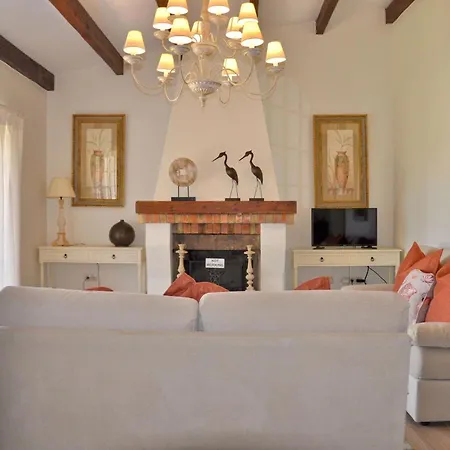 Fantastic Private Ideal For Great Family Holidays Villa Quarteira