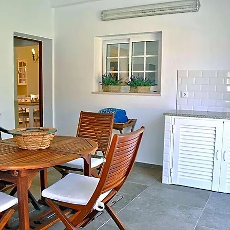 Fantastic For Family Gatherings, Optional Pool Heating, Free Air Con Wifi *