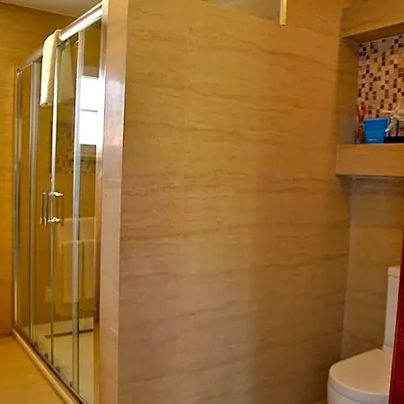 Fantastic For Family Gatherings, Optional Pool Heating, Free Air Con Wifi *