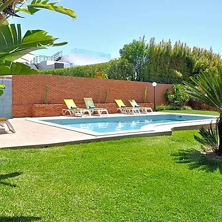别墅 Fantastic For Family Gatherings, Optional Pool Heating, Free Air Con Wifi *