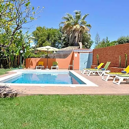 Fantastic For Family Gatherings, Optional Pool Heating, Free Air Con Wifi