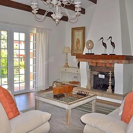 Fantastic For Family Gatherings, Optional Pool Heating, Free Air Con Wifi 别墅 维拉摩拉