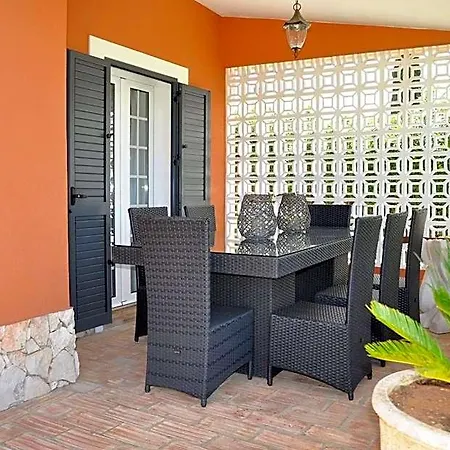 别墅 Fantastic For Family Gatherings, Optional Pool Heating, Free Air Con Wifi *